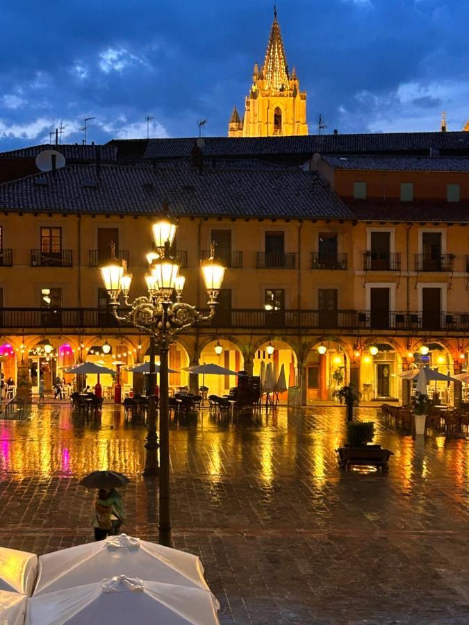 Plaza Mayor Leon - Bohemia Exteriér fotografie