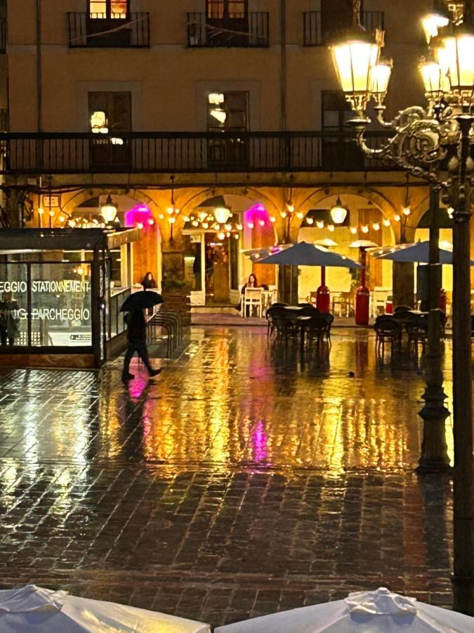 Plaza Mayor Leon - Bohemia Exteriér fotografie